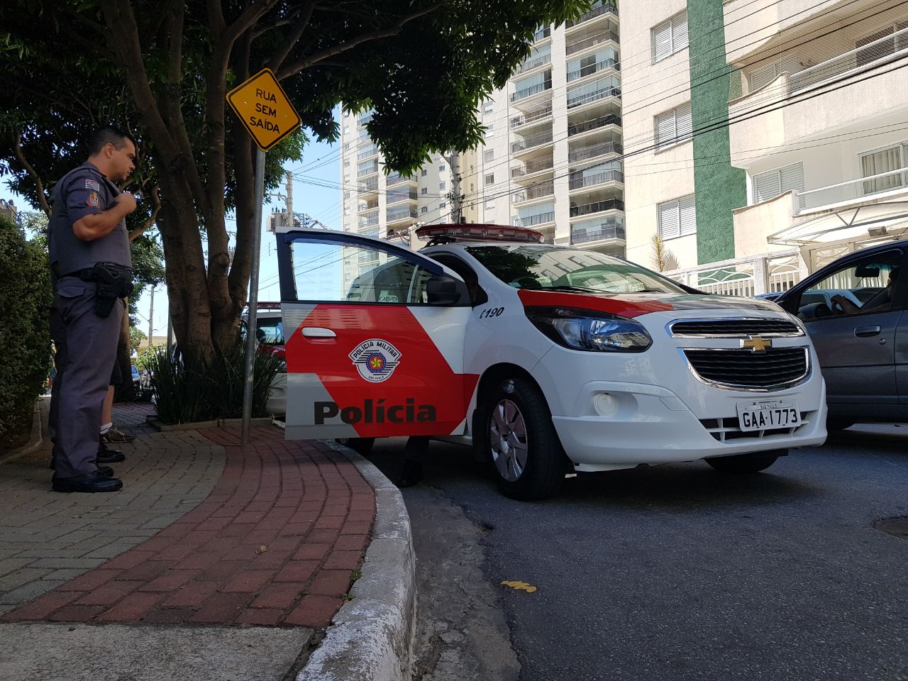 Bandido é preso pela PM furtando carro no Jardim Aquarius Life Informa