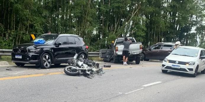 Motociclista morre em acidente na serra da Tamoios nesta sexta-feira