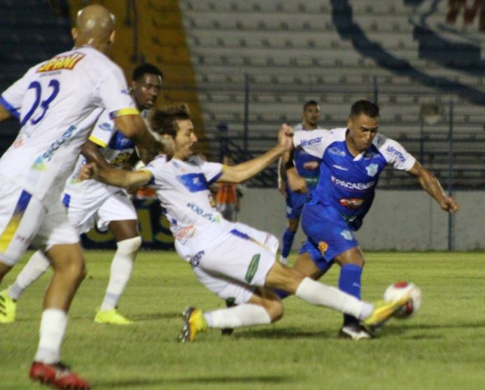 Águia vence Marília por 1 a 0 fora de casa e sobe para a vice-liderança!