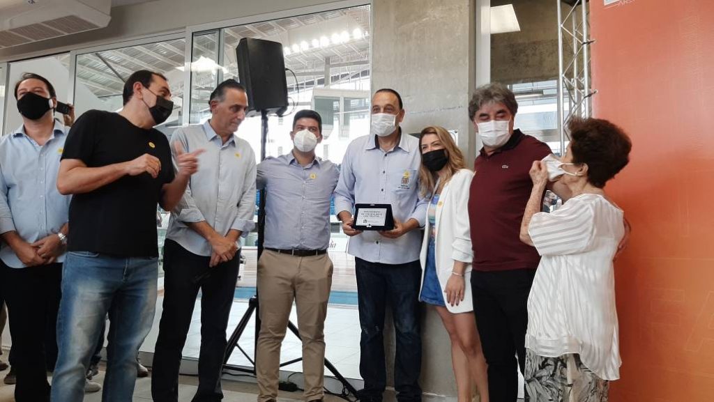 Cury desabafa e se emociona durante inauguração da Arena Municipal