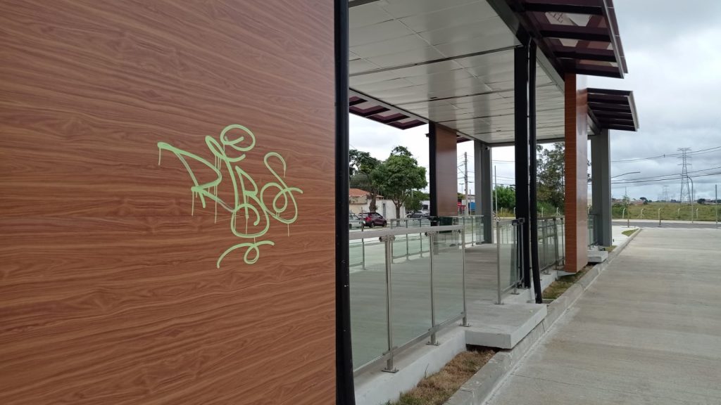 Estação da Linha Verde é vandalizada no Vale do Sol!