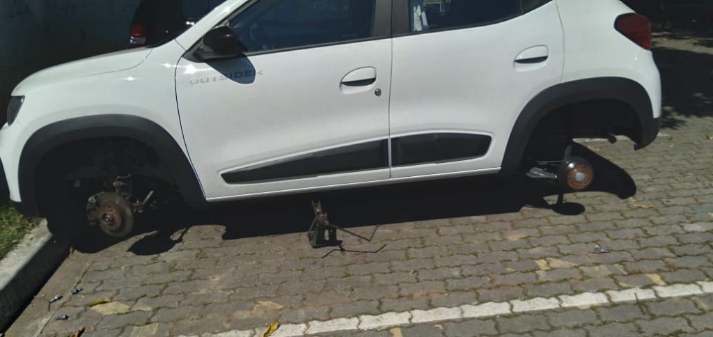 Rodas de carro são furtadas em estacionamento da UBS do Jardim Paulista
