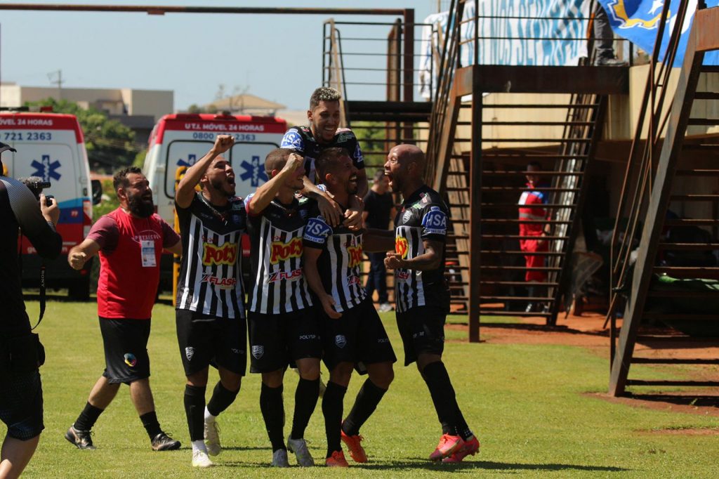 São José joga mal e perde para Votuporanguense na estreia do quadrangular da A-3!