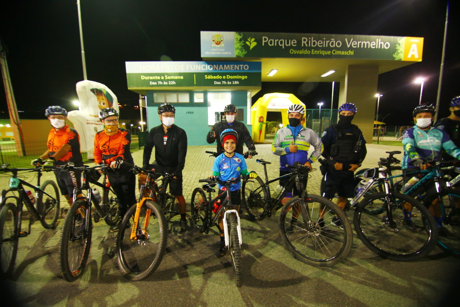 Com saída do Urbanova, passeio cilístico encerra Maio Amarelo em São José dos Campos