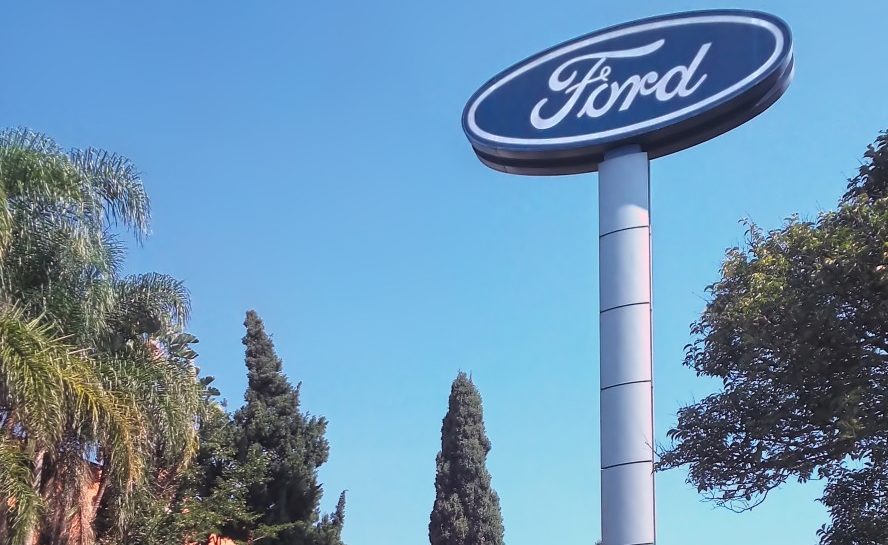 Ford anuncia acordo de venda da fábrica de Taubaté