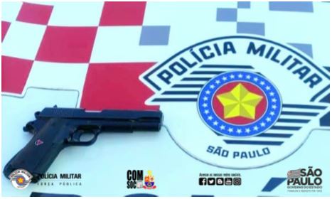 Simulacro de pistola é apreendida com estudante de 14 anos em escola da zona sul de São José dos Campos