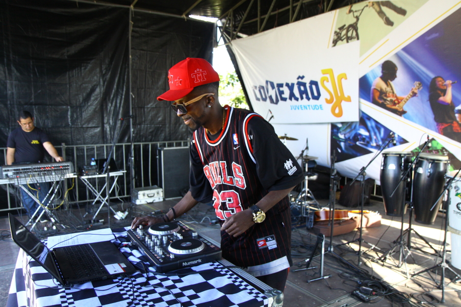 Curso de DJ está com inscrições para jovens de 17 a 30 anos em São José dos Campos