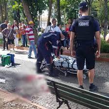 Mulher é gravemente esfaqueada por outra em plena praça Afonso Pena neste sábado