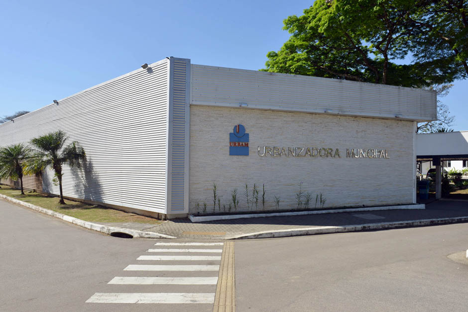 Urbam abre concurso para analista de sistemas e topógrafo com salários de R$5,8 mil e R$ 3,8 mil
