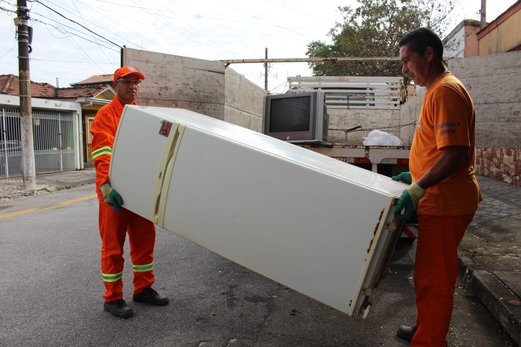 18 toneladas de eletroeletrônicos são recolhidos via 156 em São José dos Campos