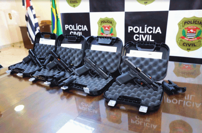 Polícia Civil de São José recebe novas pistolas Glock compradas pelo Estado