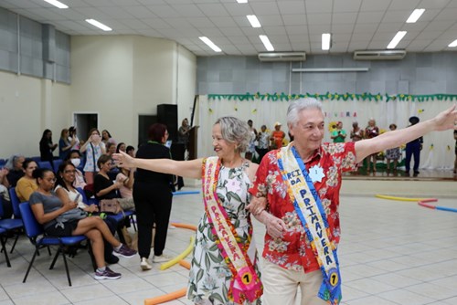 Rei e rainha dos Jogos da Primavera são da mesma escola