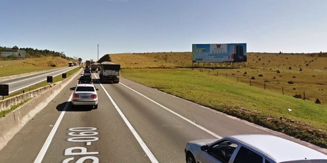 Ciclista é atropelado e morto por caminhão na Via Dutra, em Caçapava