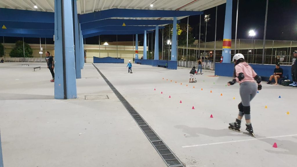 Igreja evangélica aluga pavilhão do Centro da Juventude no sábado; espaço fechado para esportes!