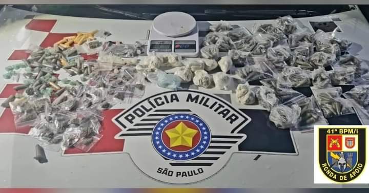 Operação da PM encontra drogas prende traficante na comunidade Santa Cruz