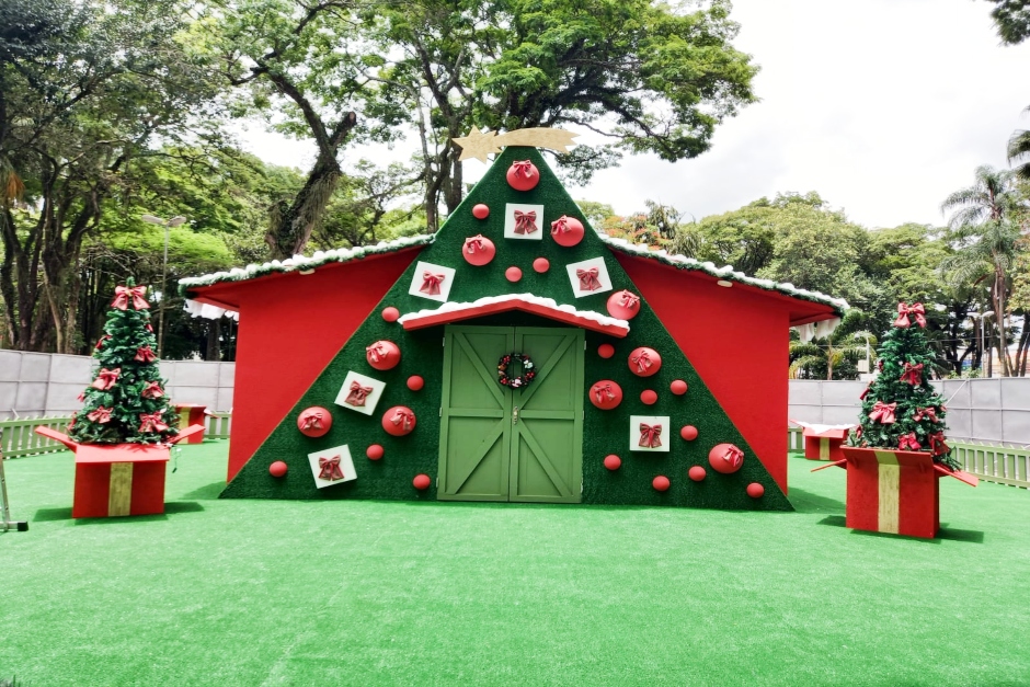 Casa do Papai Noel vai receber as crianças na Praça Afonso Pena. Bom Velhinho chega nesta quarta!