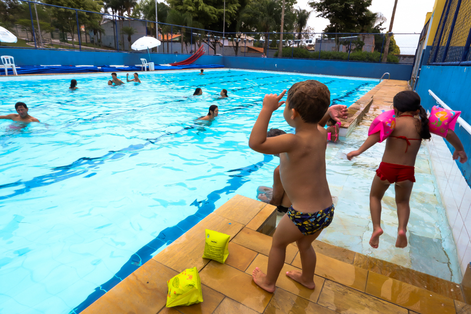 Treze piscinas públicas abrem durante a semana a partir de 2ª em São José dos Campos