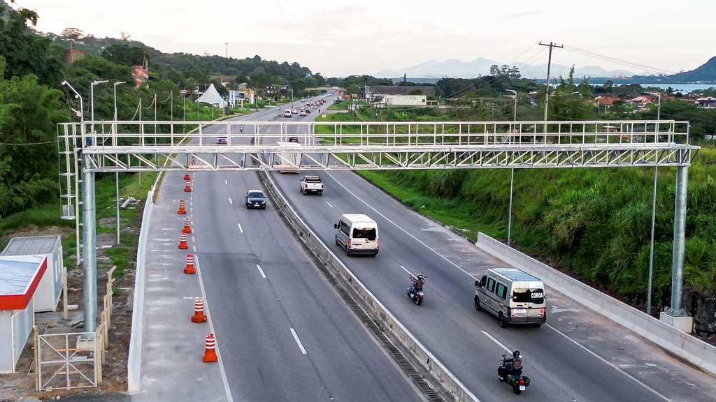 Sistema de pagamento inédito no Brasil, Free Flow tem início na rodovia Rio-Santos!