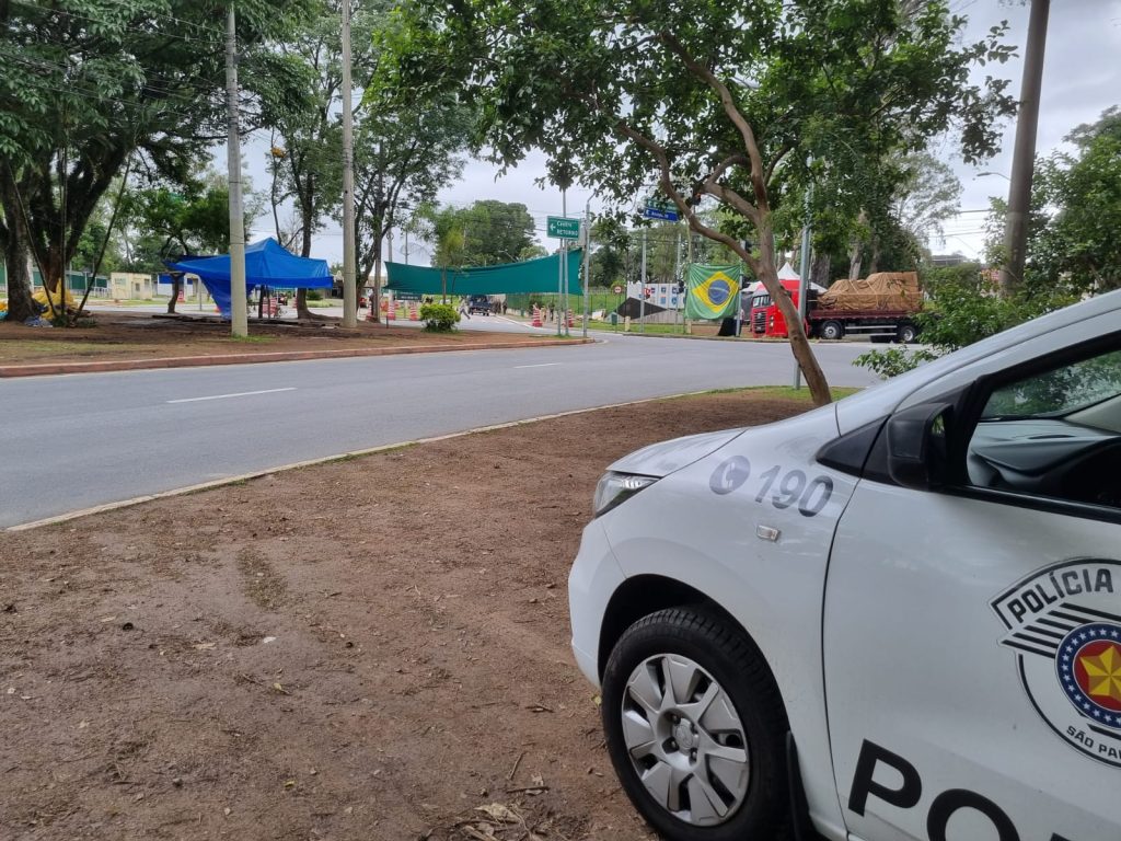 Movimentos em frente ao DCTA e à Revap esvaziam nesta segunda-feira!