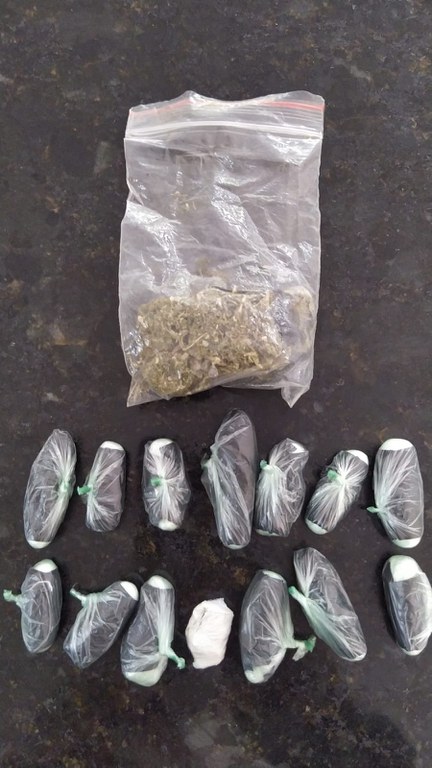 Quatro detentos, beneficiários da saidinha, são flagrados transportando cocaína na Via Dutra