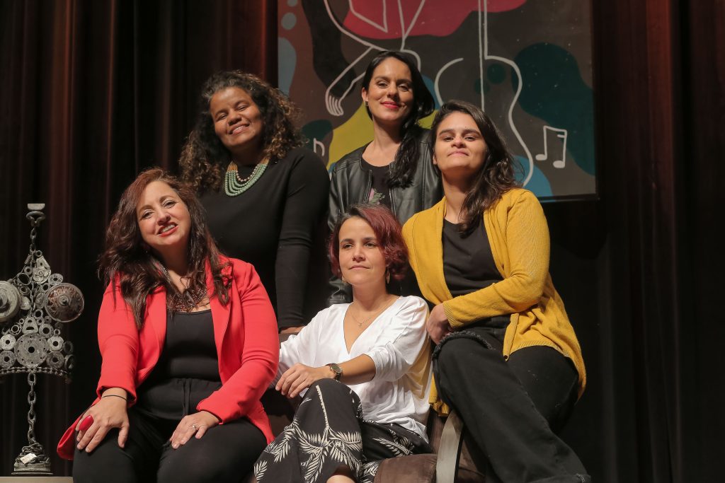 Ícone da MPB, Gal Costa é homenageada com show gratuito no Teatro Municipal
