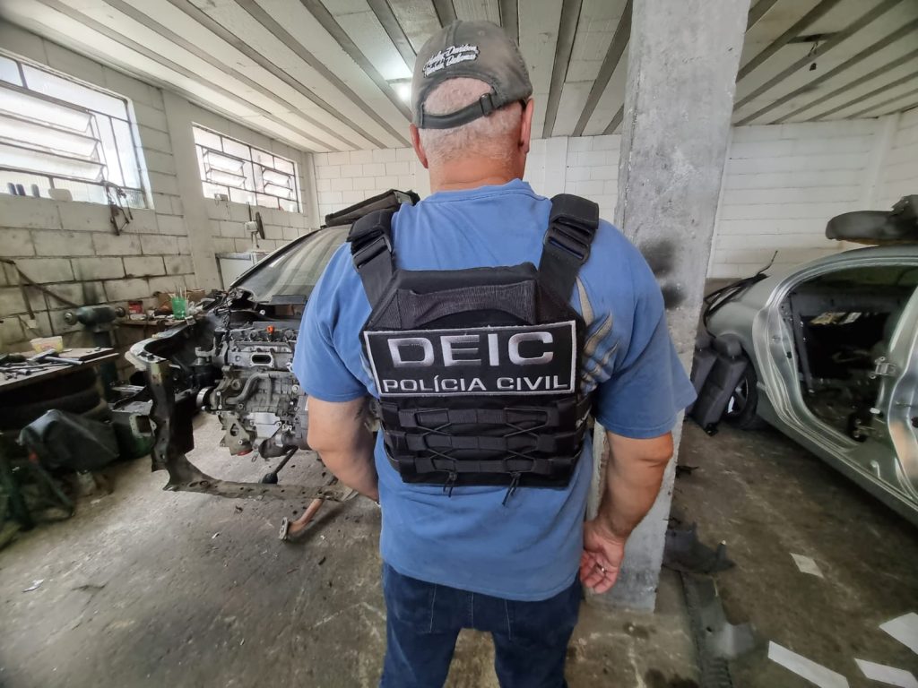 Operação da Deic fecha desmanche clandestino e prende dois na Vila São Bento