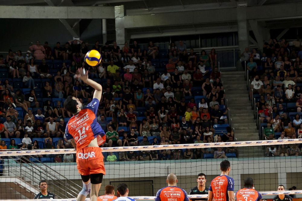 Vôlei São José vence Montes Claros por 3x0 na Arena lotada!