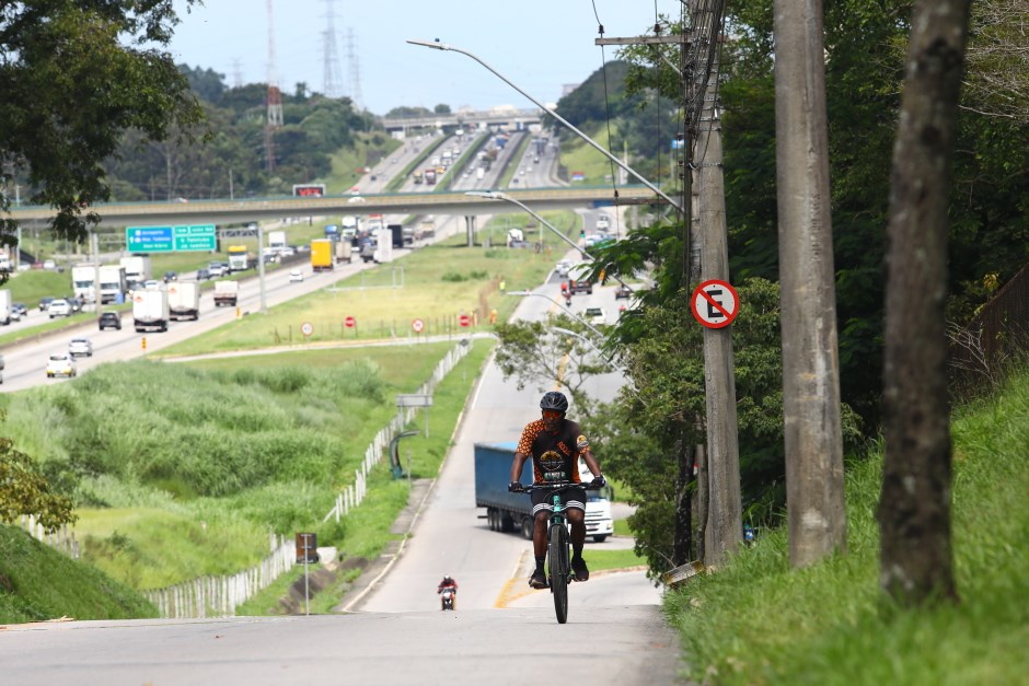 Iniciada construção de ciclovia e ciclofaixa na região leste de São José