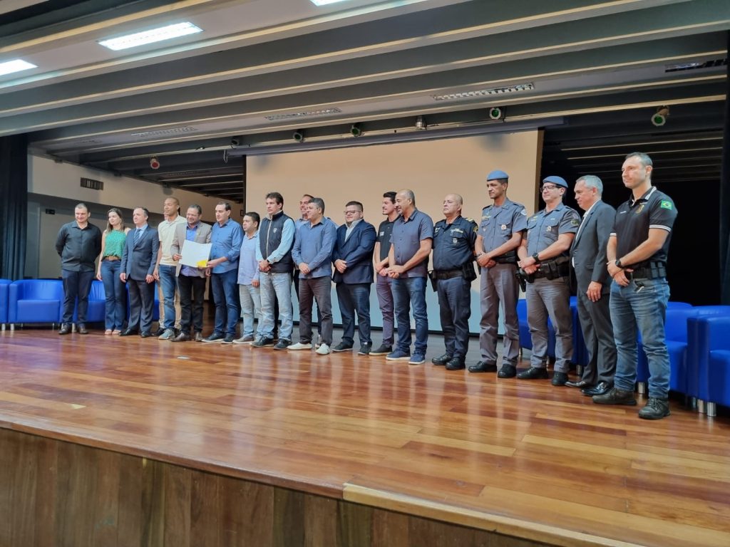 Polícias e Justiça empenhadas em combater boatos e fake news sobre atentados em escolas