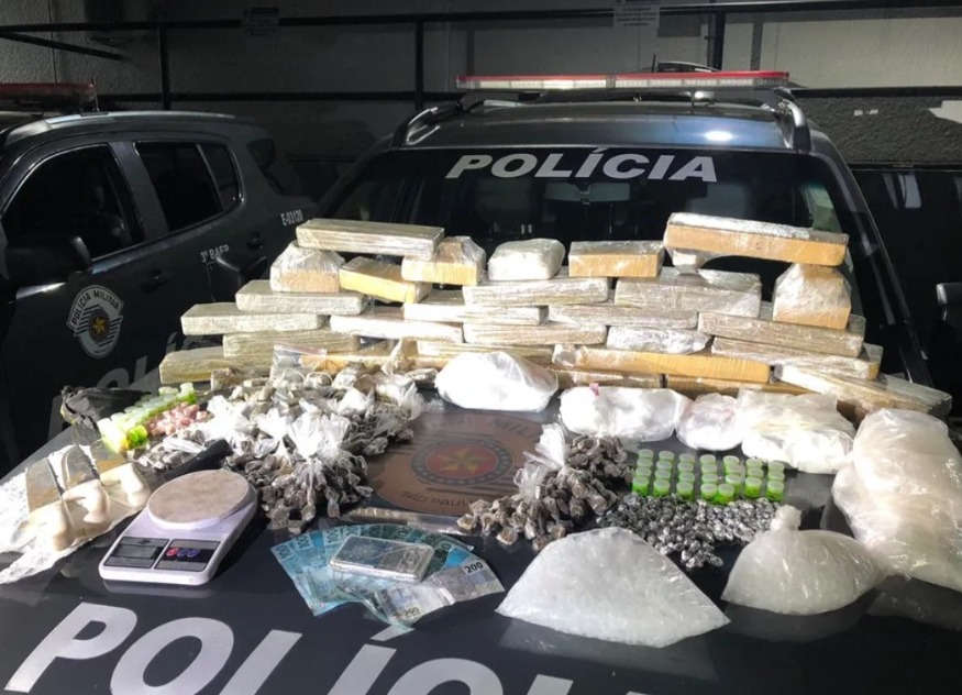 Baep prende homem com grande quantidade de drogas no Banhado