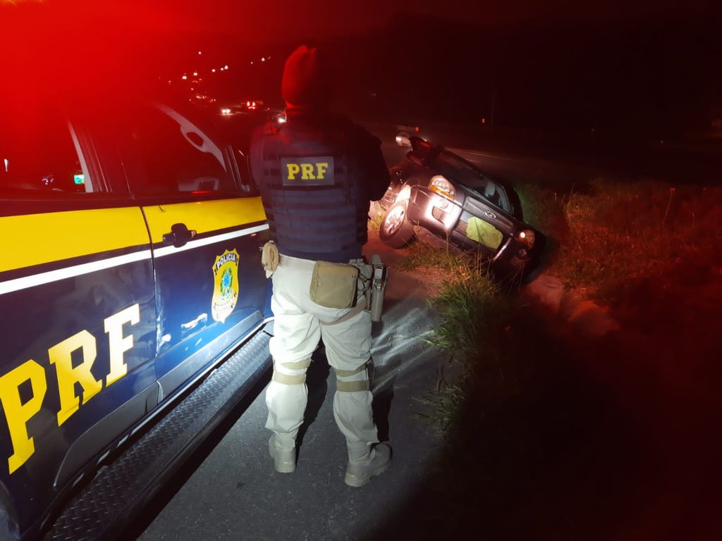Homem foge de abordagem em pedágio e atropela policial antes de ser detido em Jacareí