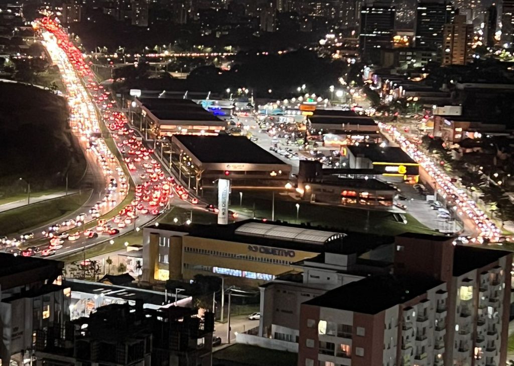 Imóveis com área de serviço para alugar em Putim, São José dos Campos, SP -  ZAP Imóveis