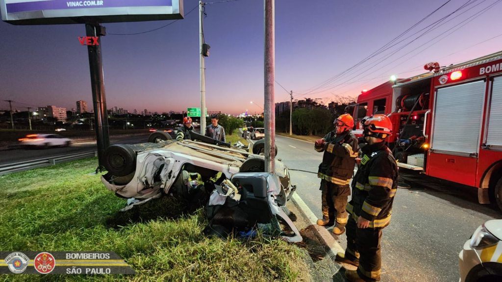 Acidente de Trânsito Resulta em Capotamento na Avenida Benedito Matarazzo