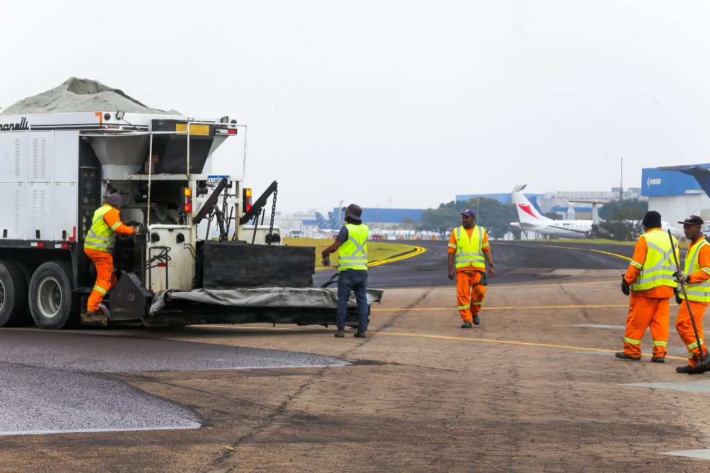 Aeroporto de São José recebe investimento de R$ 5 milhões para melhorar pistas de taxiway