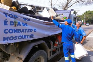 Mutirão contra dengue recolhe 2 toneladas de materiais na região do Parque Industrial