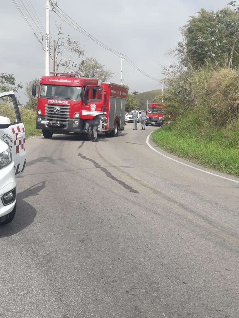 Dois acidentes com motos deixam vítima fatal e jovem ferido com gravidade em São José