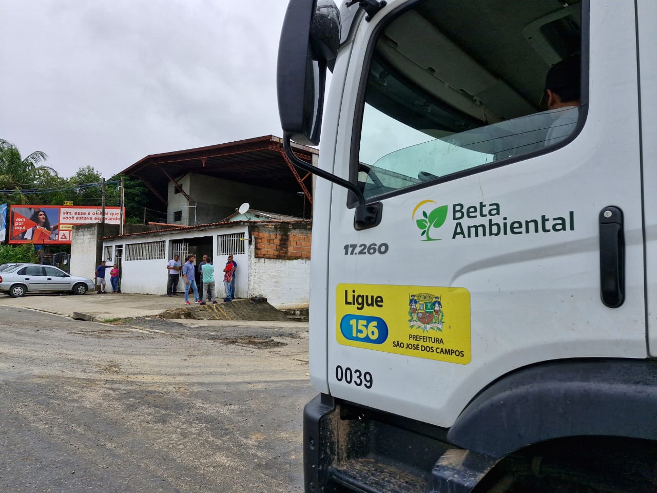 Coleta de lixo é retomada após paralisação por questões trabalhistas