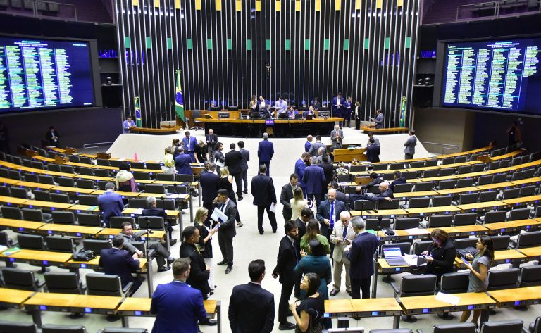 Câmara dos Deputados aprova projeto de lei que aumenta penas para diversos crimes