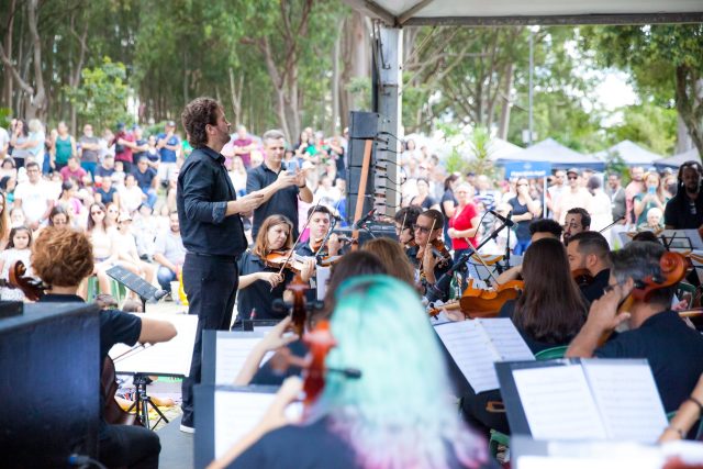 Pela segunda vez, orquestra faz apresentação gratuita na Praça Ulisses Guimarães, no Aquarius