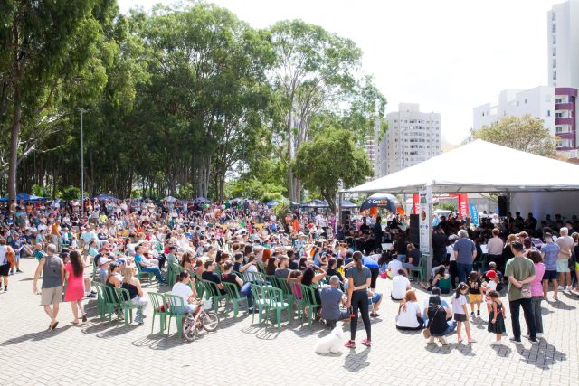 Pela segunda vez, orquestra faz apresentação gratuita na Praça Ulisses Guimarães, no Aquarius