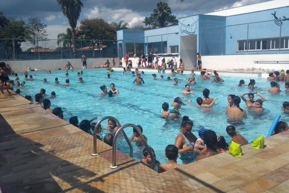 Projeto Verão piscinas vão abrir também durante a semana