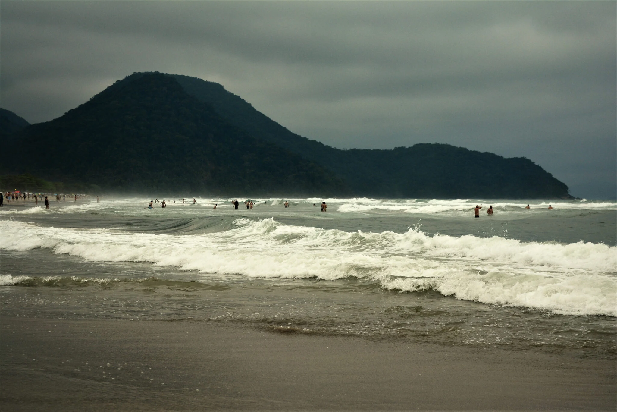 Litoral Norte tem 16 praias impróprias para banho 