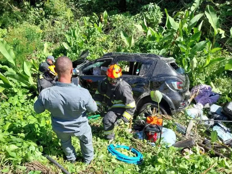 Tragédia em Ubatuba Lutadora de MMA Renata Baldan morre em acidente de carro