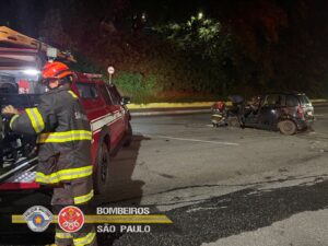 Acidente de Trânsito na Avenida Juscelino Kubitschek em São José dos Campos Vítima Socorrida e Condutor Evade-se do Local
