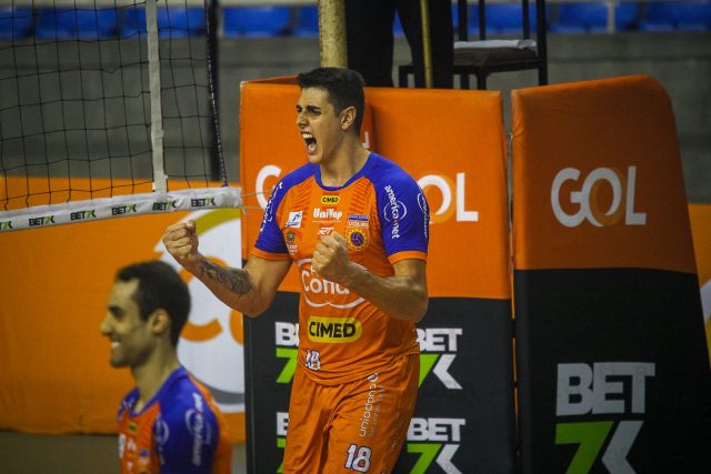 Farma Conde Vôlei São José vence e assume a liderança da Superliga bet7k