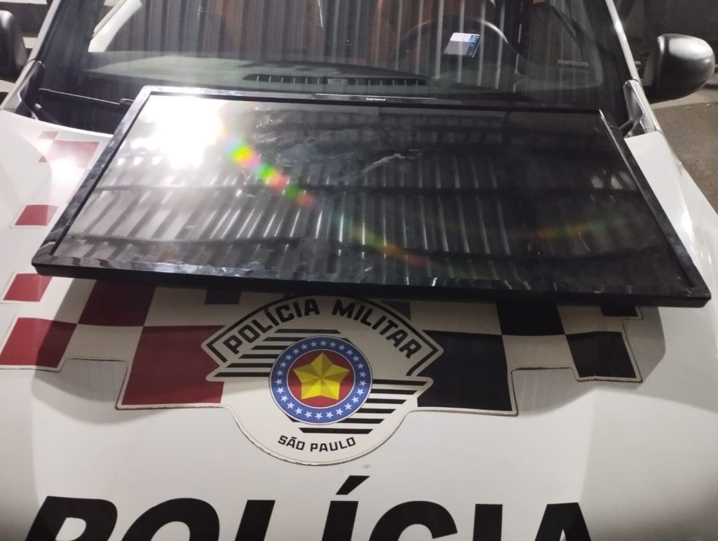 Homem é preso após furtar TV de bar na Vila Adyana