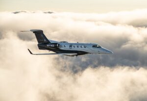 Phenom 300 é o jato mais vendido do mundo pela 12ª vez