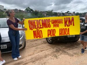 Motoristas de aplicativos protestam contra a PLP 122024 em São José dos Campos