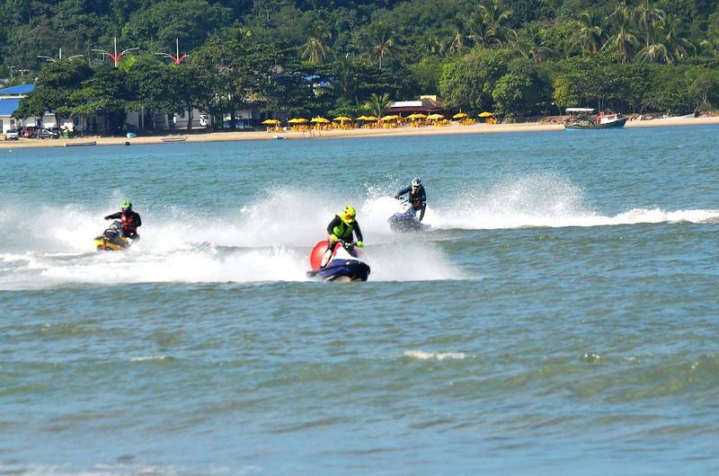 Praia do Centro de Caraguá recebe Brasileiro de Moto Aquática