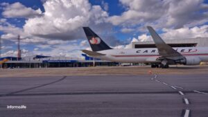 Aeroporto de São José negocia novas rotas internacionais de voos de carga